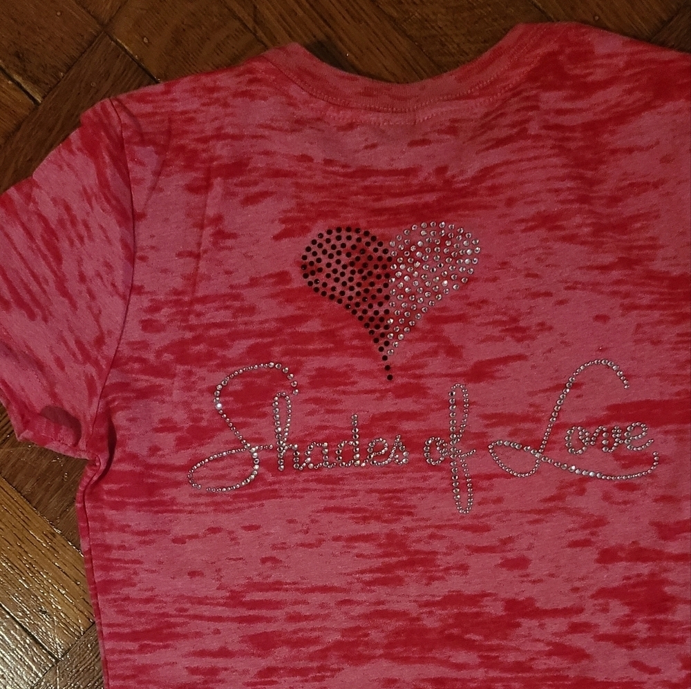 Shades of love red t shirt sz small - Picture 6 of 6
